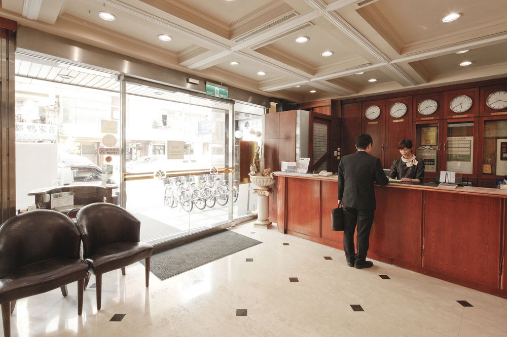 Cambridge Tainan Hotel