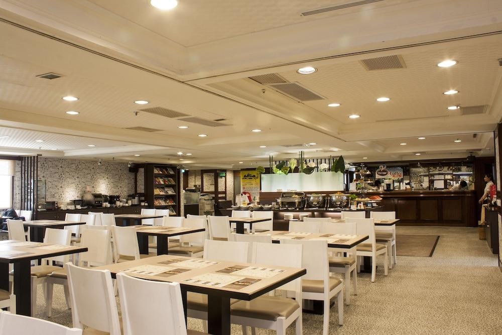 Cambridge Tainan Hotel photo 2