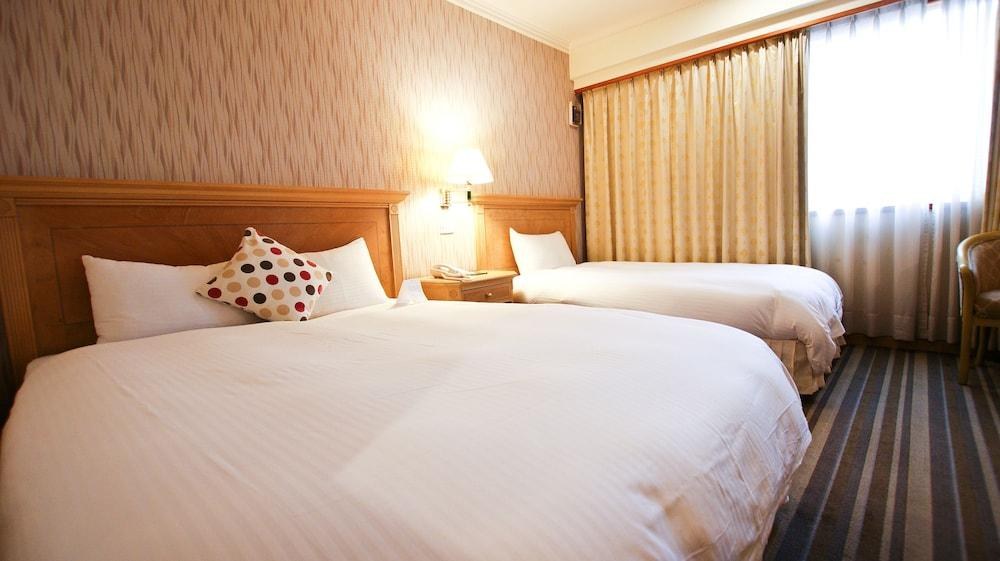 Cambridge Tainan Hotel photo 4