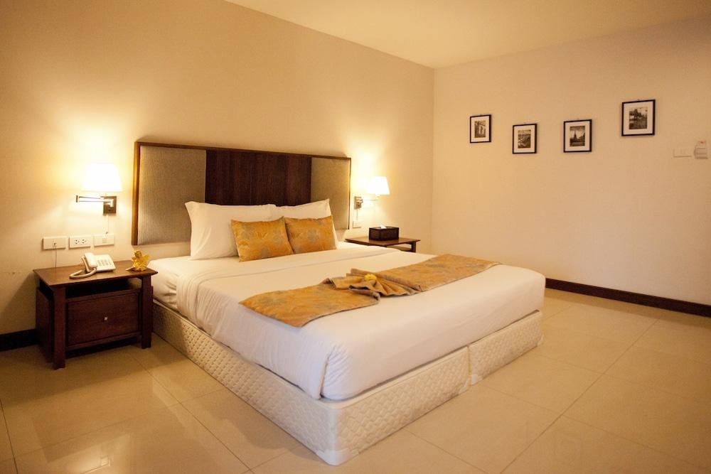 SM Grande Residence photo 3
