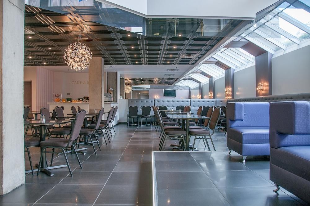 LELUX HOTEL (FORMER QUALITY HOTEL & SUITES DOWNTOWN MONTREAL) photo 4