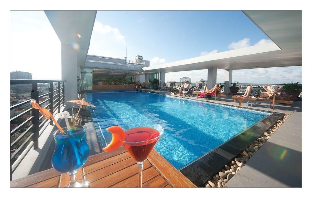 ROMANCE HOTEL photo 2
