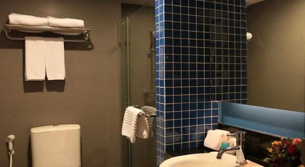 FX HOTEL METROLINK MAKKASAN photo 1