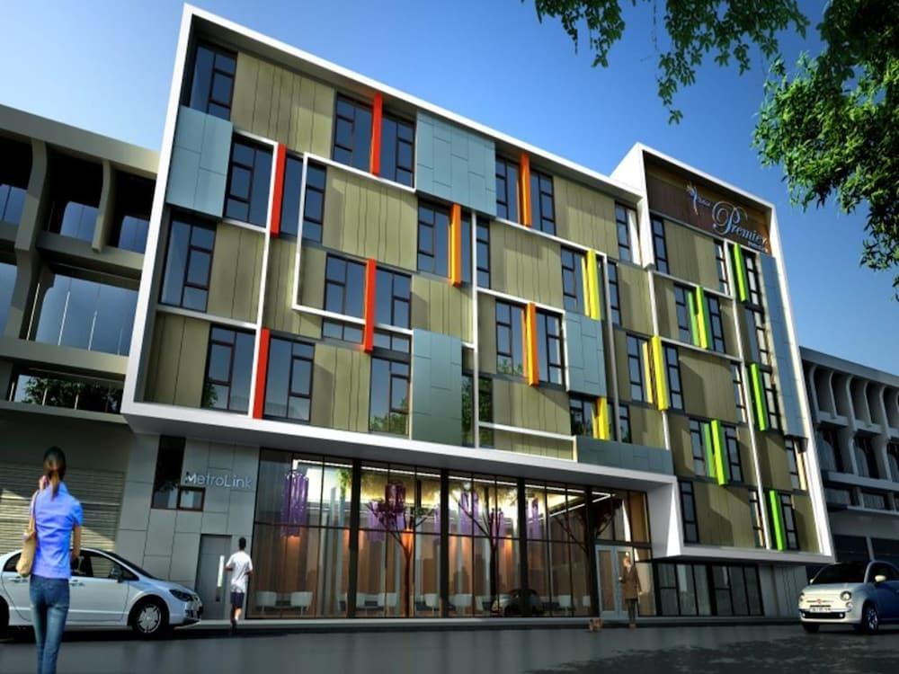 FX HOTEL METROLINK MAKKASAN photo 3