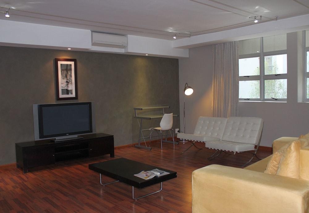 Circa On The Square Hotel photo 2