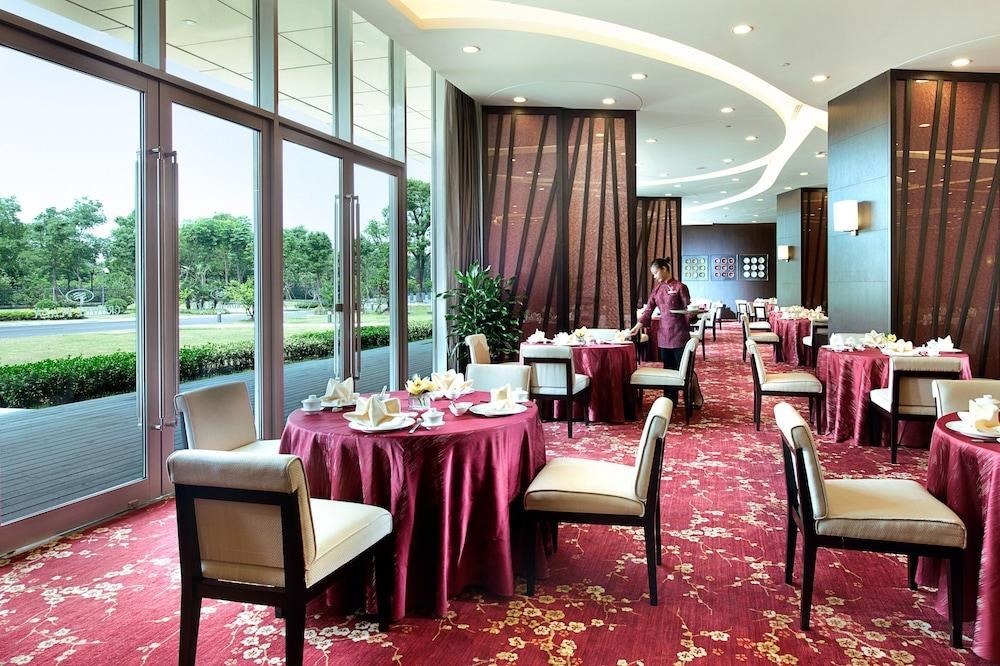 CROWNE PLAZA XIA YANG LAKE photo 3