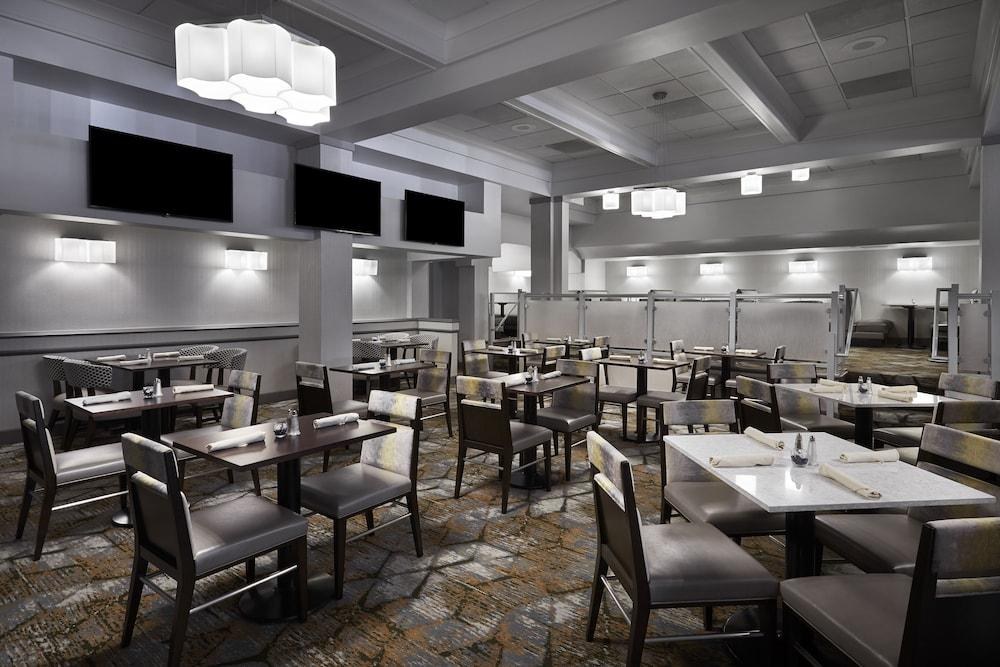 HOLIDAY INN HOTEL & SUITES ALE photo 2