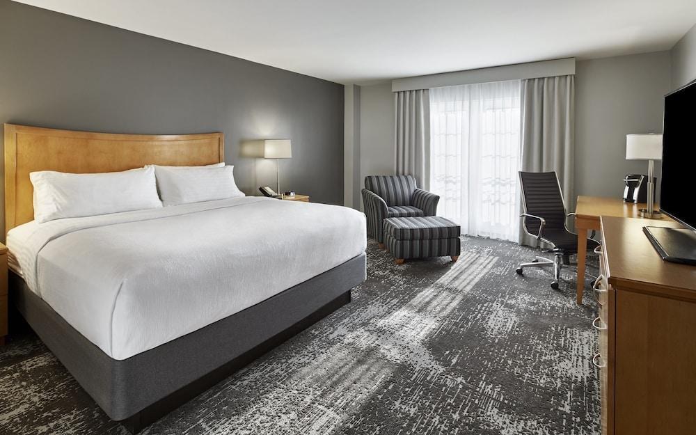 HOLIDAY INN HOTEL & SUITES ALE photo 4