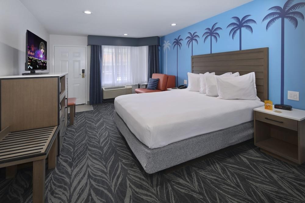 TROPICANA INN photo 2
