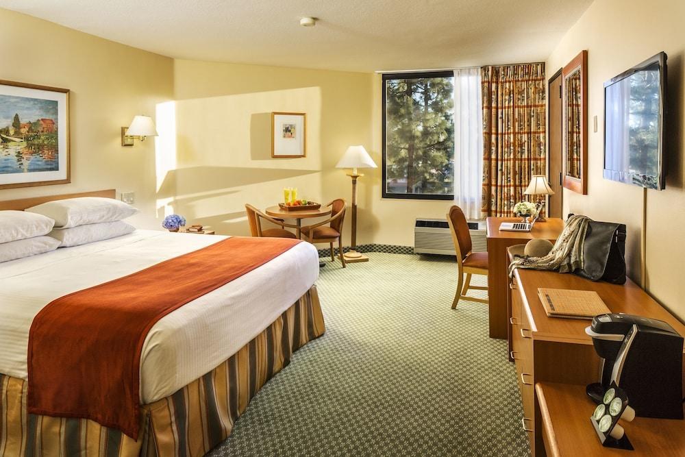 HOWARD JOHNSON PLAZA HOTEL ANAHEIM RESORT photo 3