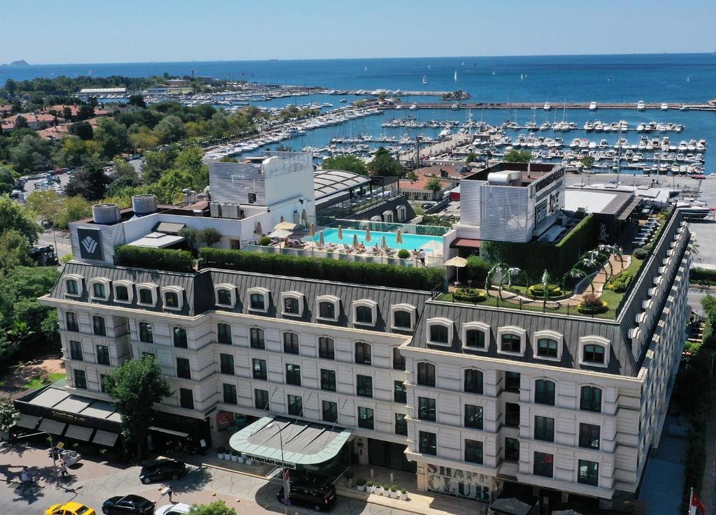 WYNDHAM GRAND KALAMIS MARINA