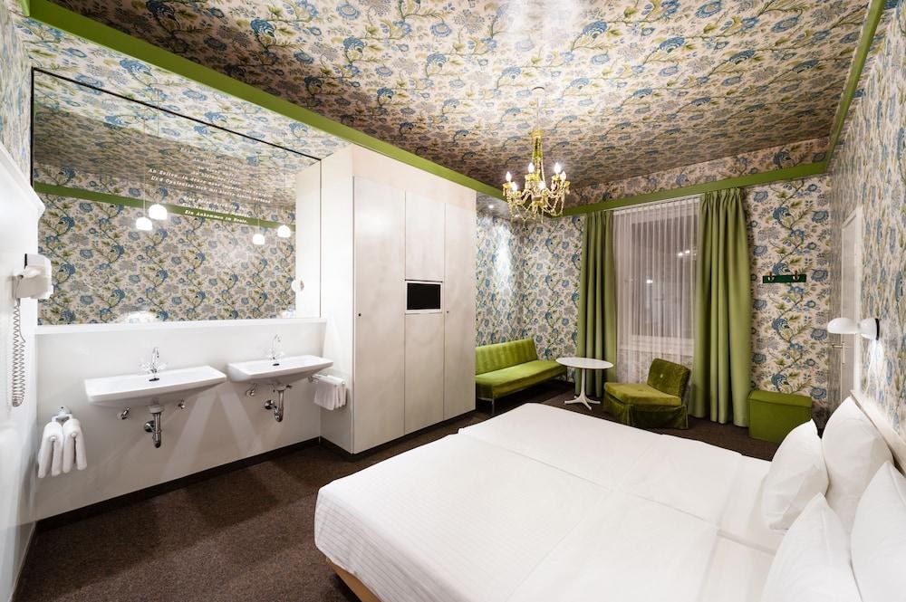MOMA1890 Boutique Hotel photo 2