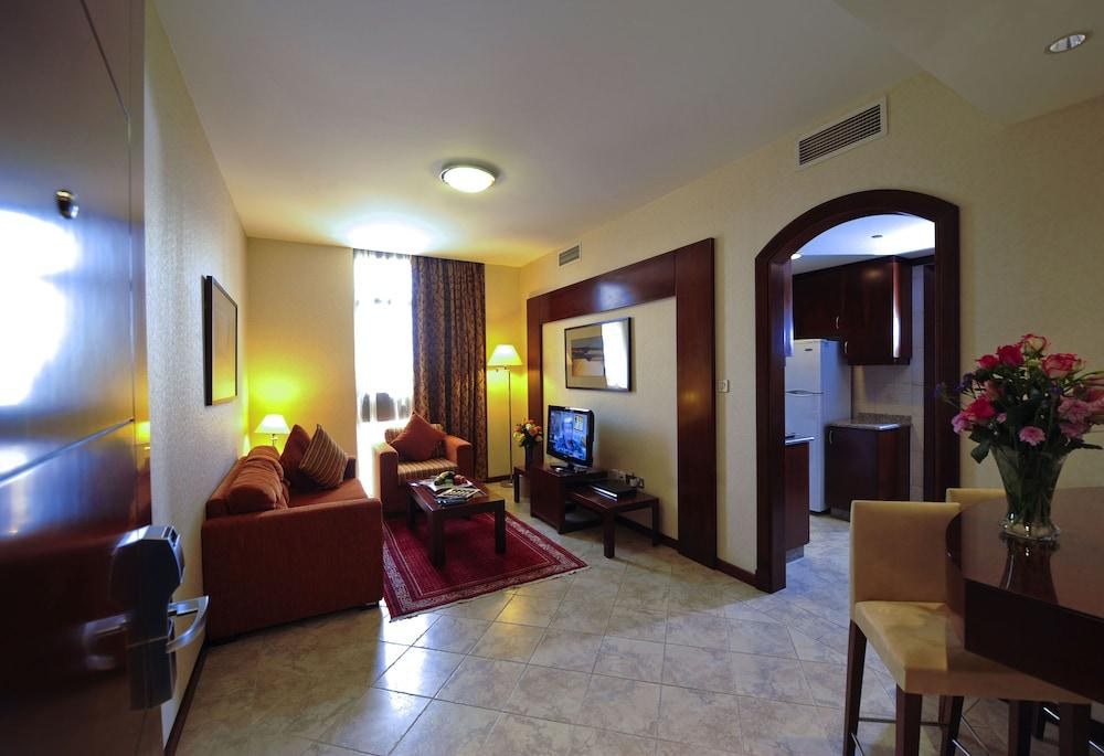 VISION HOTEL APARTMENTS photo 2