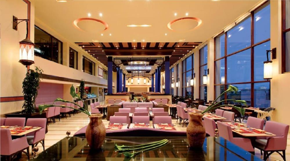 Grand Rotana Resort and Spa photo 4