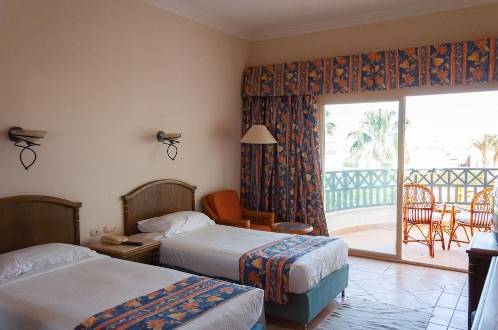 CORAL BEACH RESORT MONTAZAH photo 2