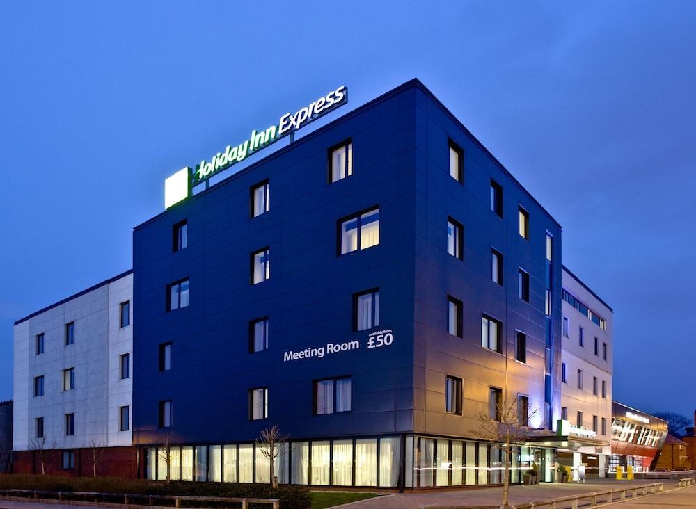 HOLIDAY INN EXPRESS BIRMINGHAM SOUTH photo 4