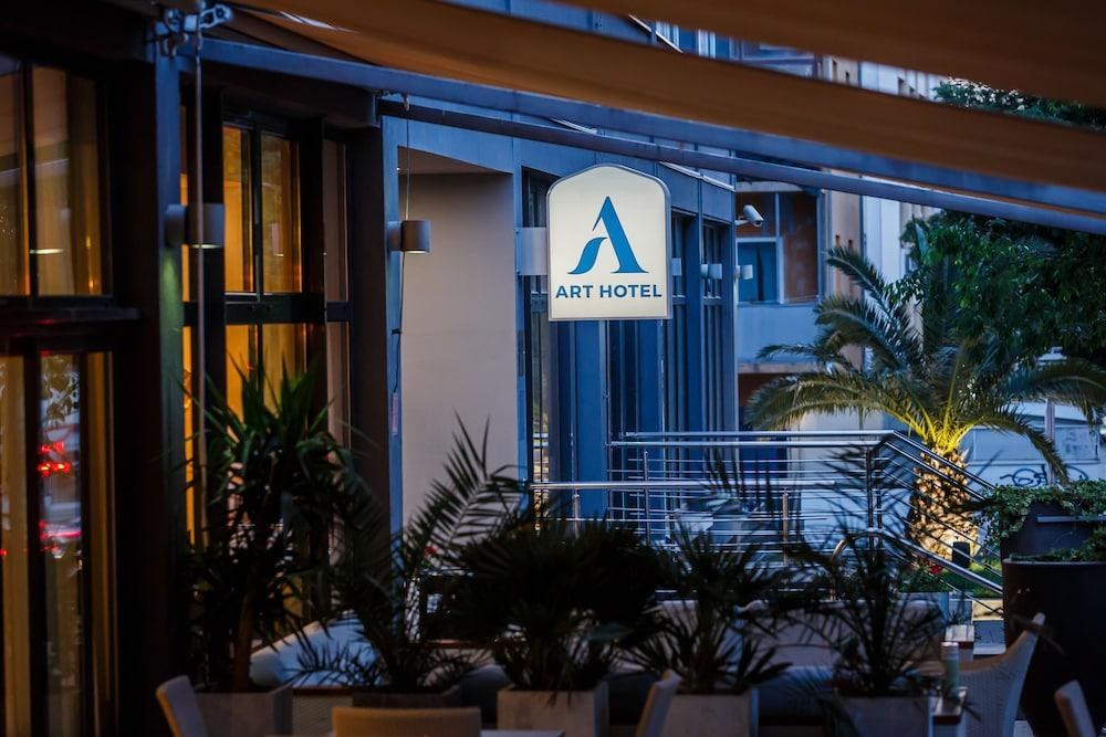 ART HOTEL photo 4