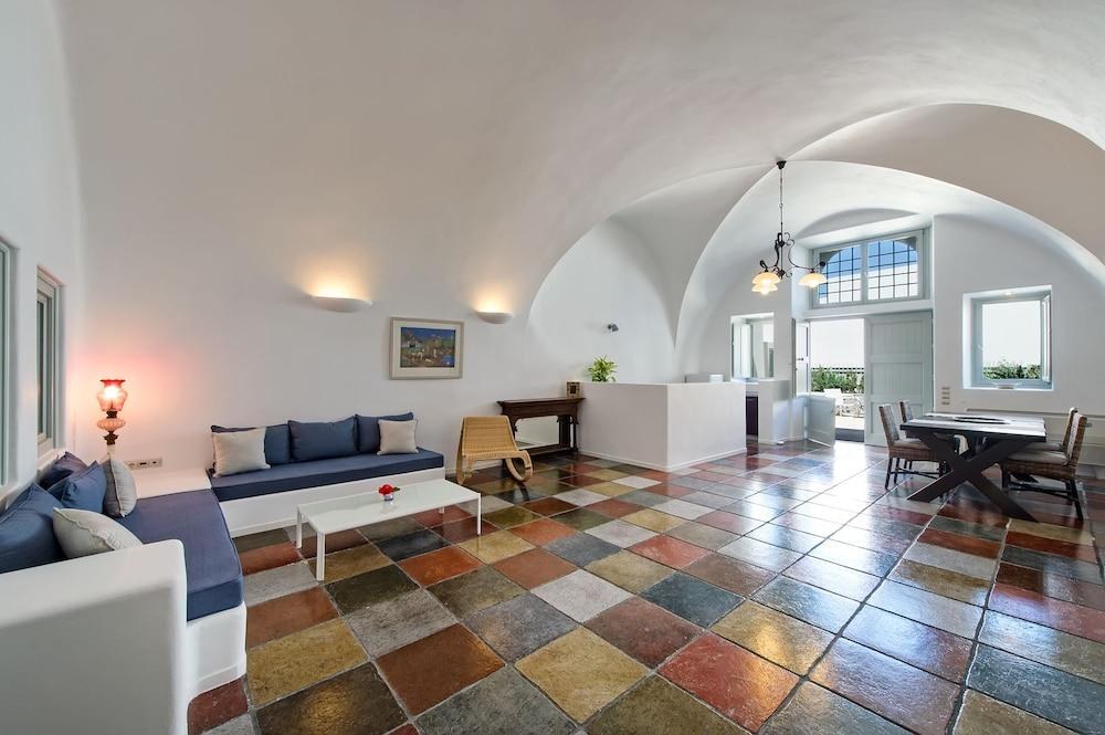 ARIA LITO MANSION photo 1