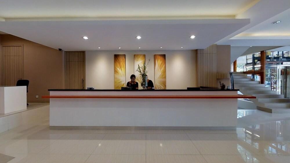 The Gloria Suites Jakarta photo 2