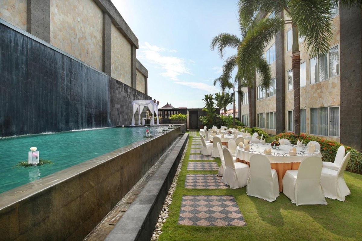 ASTON DENPASAR HOTEL & CONVENTION CENTER photo 2