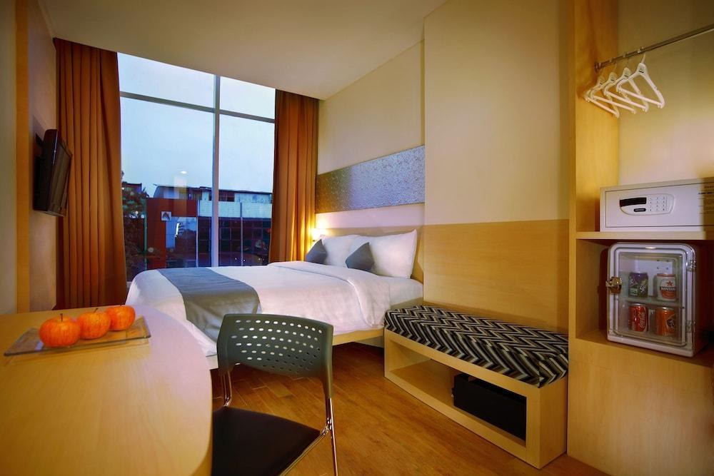 HOTEL NEO MELAWAI photo 2