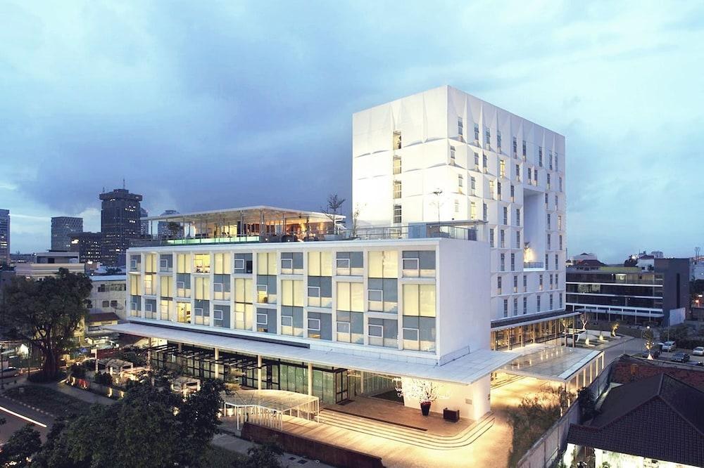 MORRISSEY HOTEL RESIDENCES photo 3