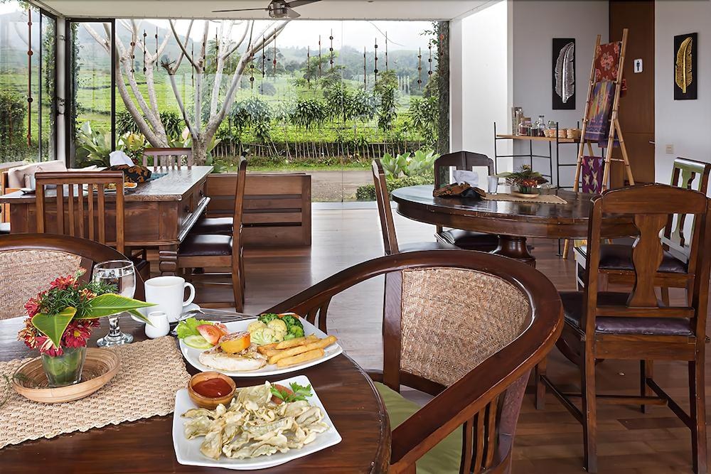 TEA GARDEN RESORT photo 2