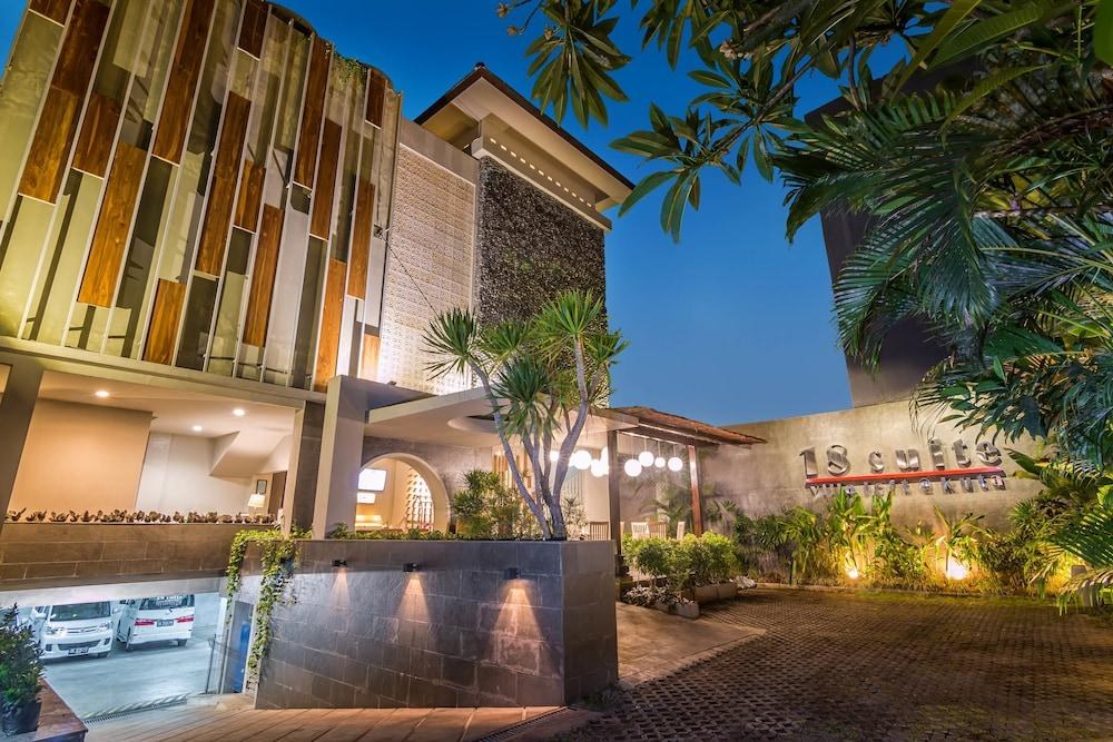 18 SUITE VILLA LOFT @KUTA photo 2