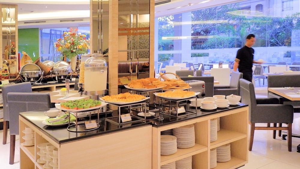 EL ROYALE HOTEL JAKARTA photo 2