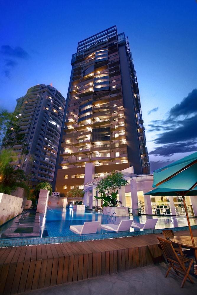 EL ROYALE HOTEL JAKARTA photo 3