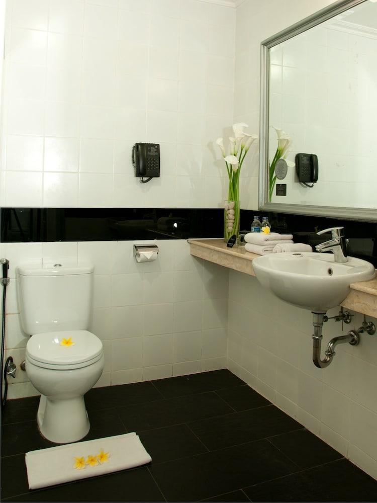 J BOUTIQUE HOTEL photo 3