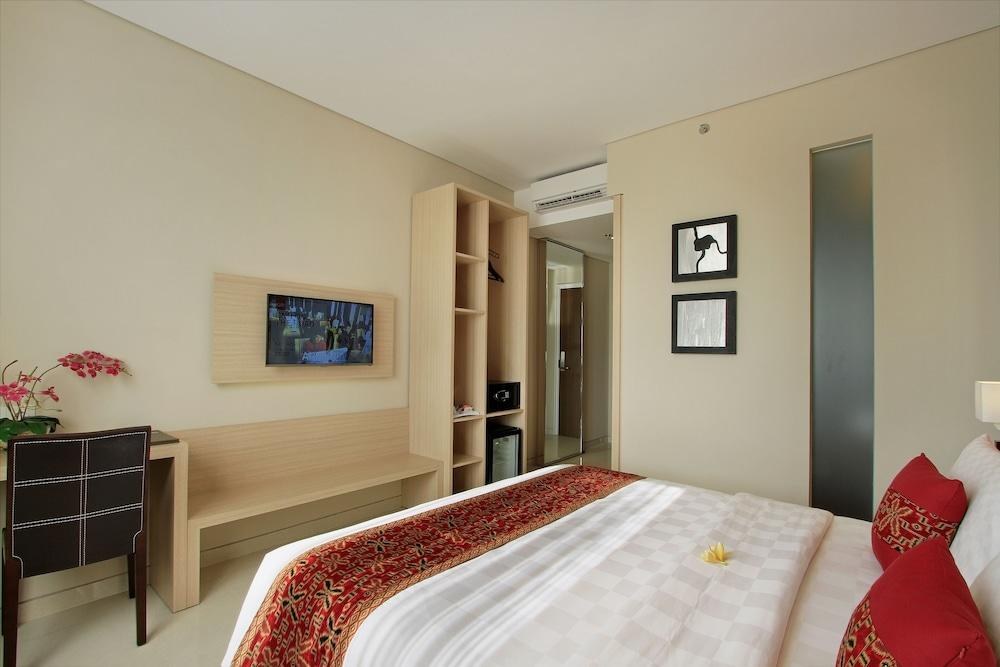OHANA HOTEL KUTA photo 2