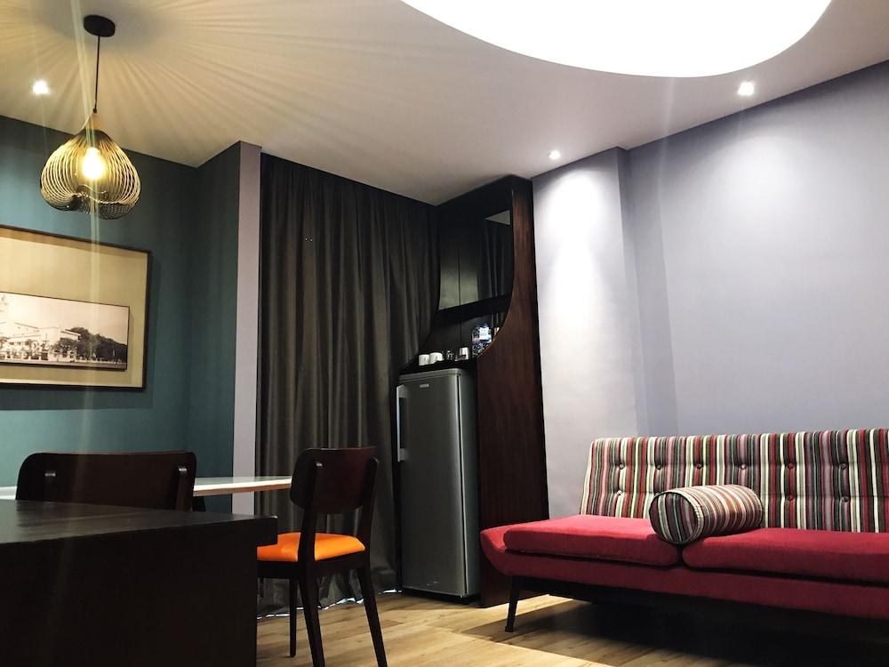 MERCURE SURABAYA photo 2