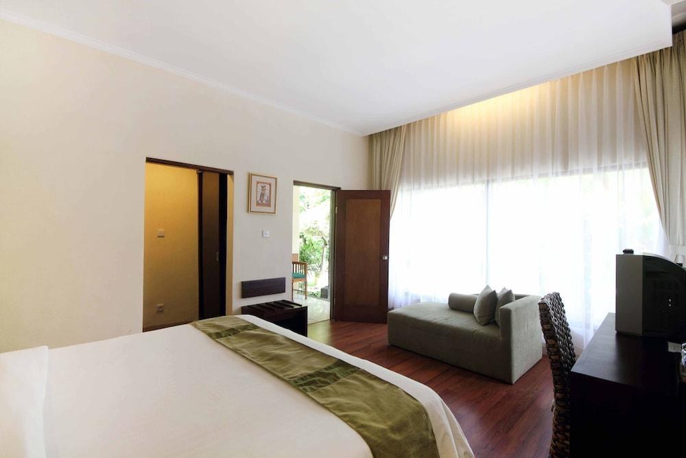 RESPATI BEACH HOTEL photo 2