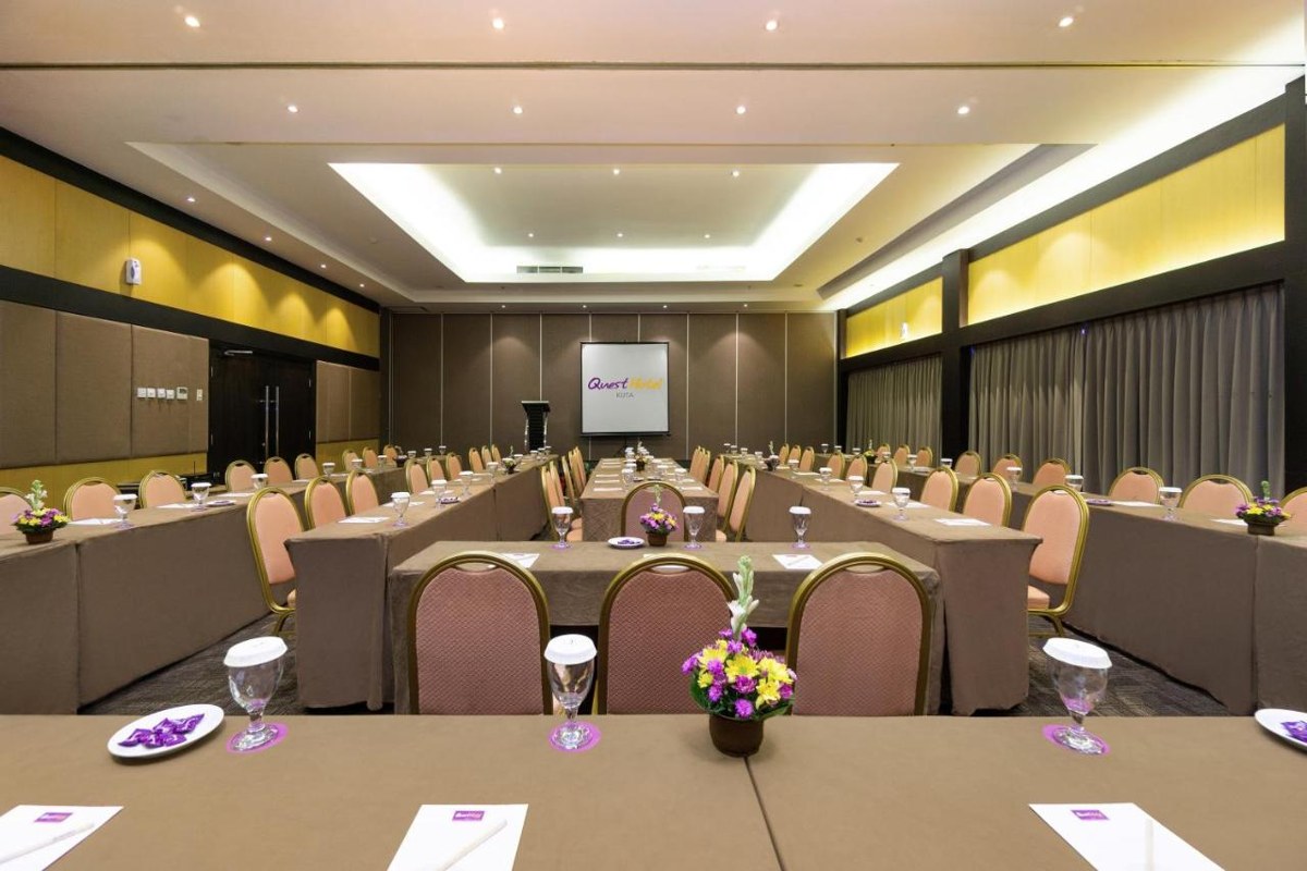 QUEST HOTEL KUTA photo 2