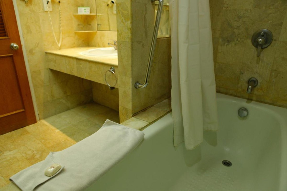 SURABAYA SUITES BY ARCHIPELAGO photo 4