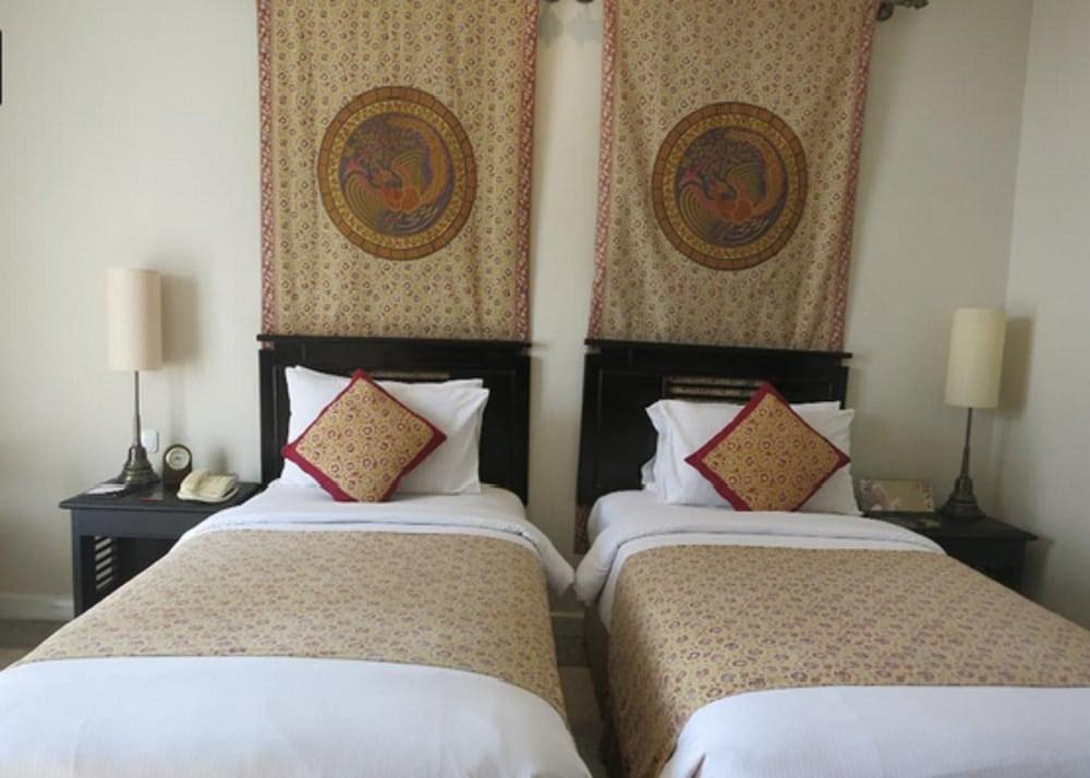 THE PHOENIX HOTEL photo 3