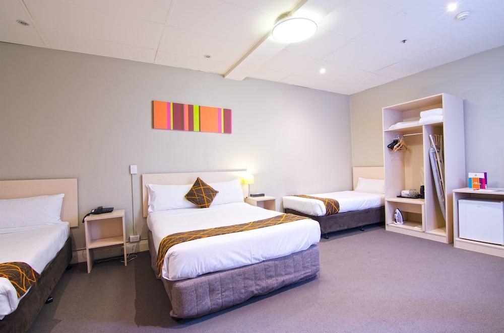 Ibis Styles Kingsgate photo 2