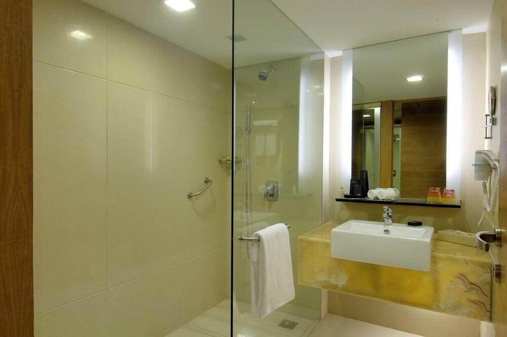 RADISSON BLU HOTEL photo 2