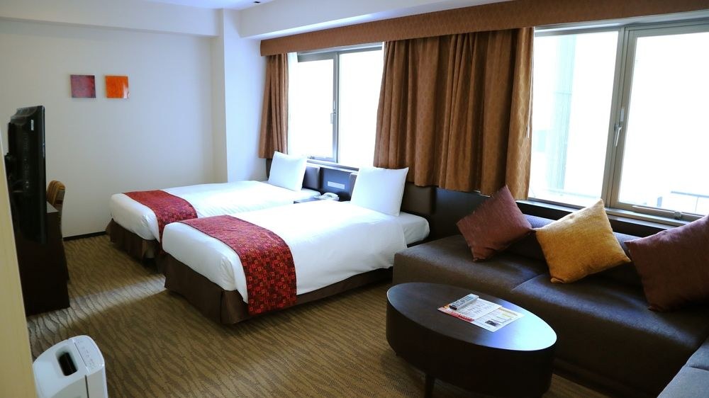 HOLIDAY INN OSAKA NAMBA