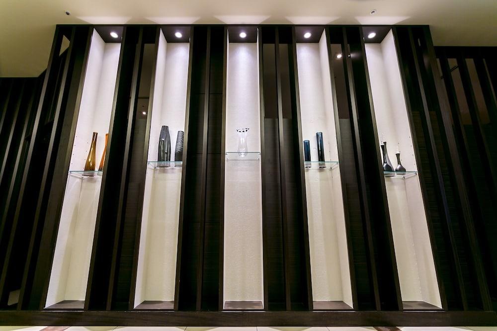 HOLIDAY INN OSAKA NAMBA photo 2