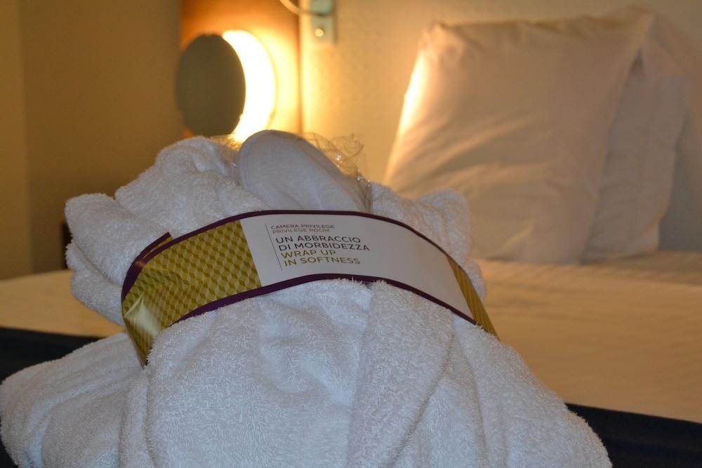 MERCURE ROMA CENTRO COLOSSEO photo 2