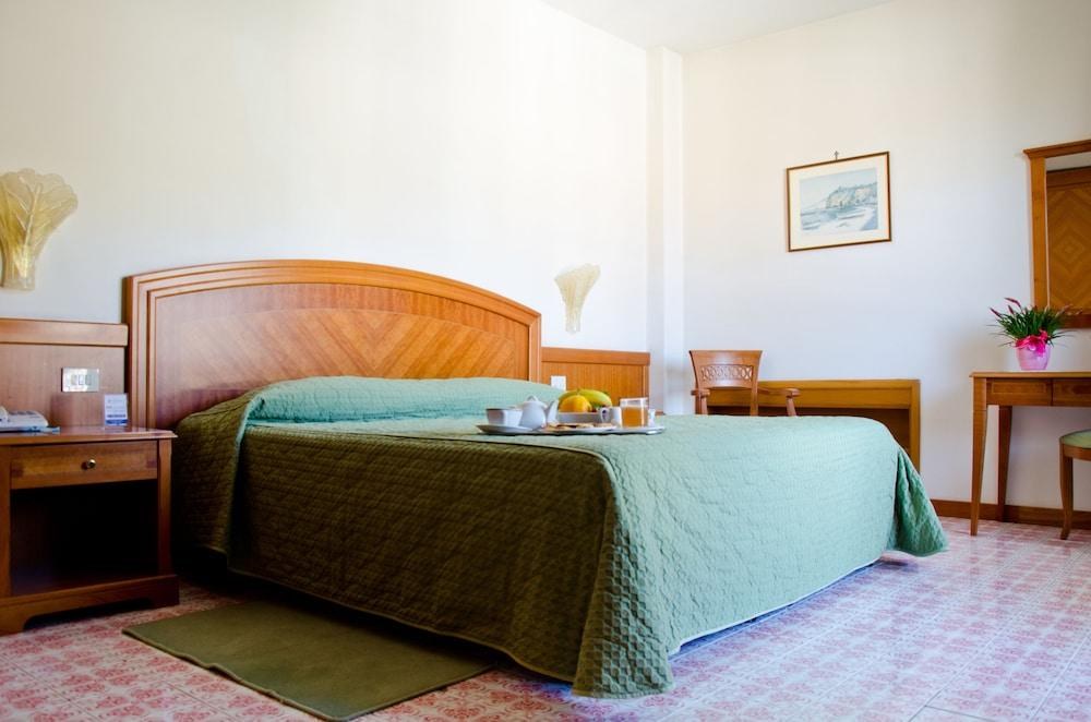 GRAND HOTEL CESARE AUGUSTO photo 3