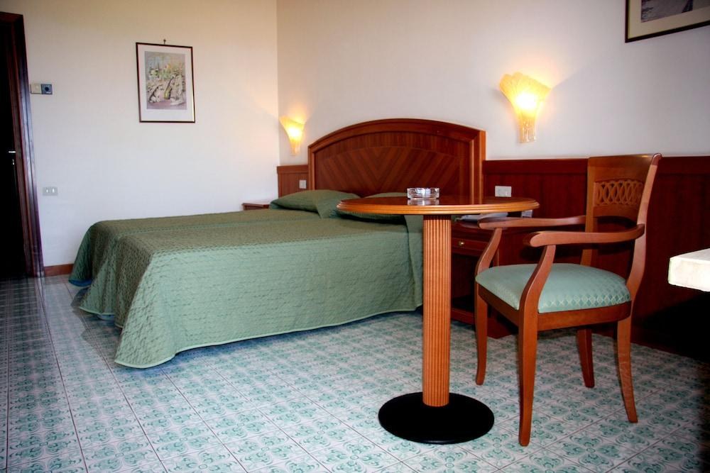 GRAND HOTEL CESARE AUGUSTO photo 4
