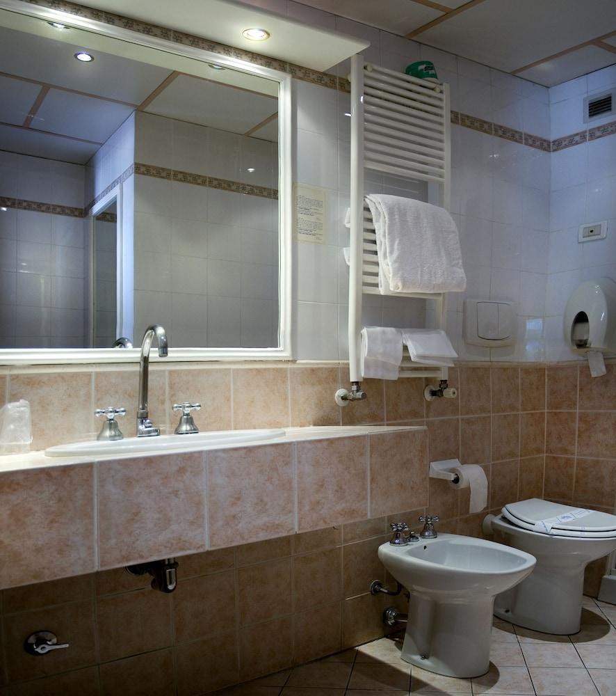 MOTEL SALARIA photo 1