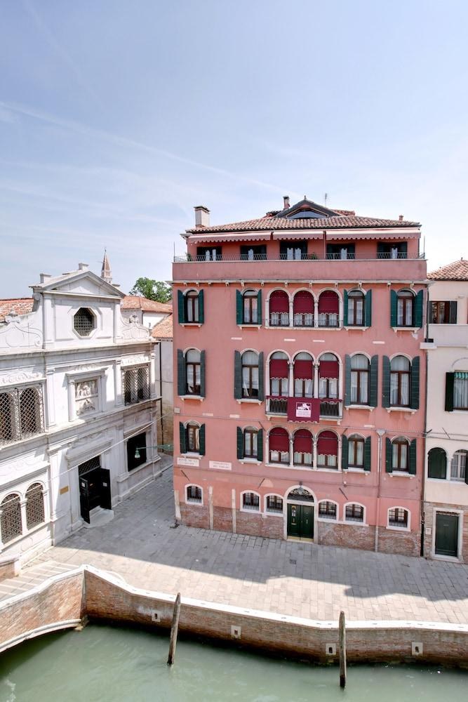 PALAZZO SCHIAVONI photo 3