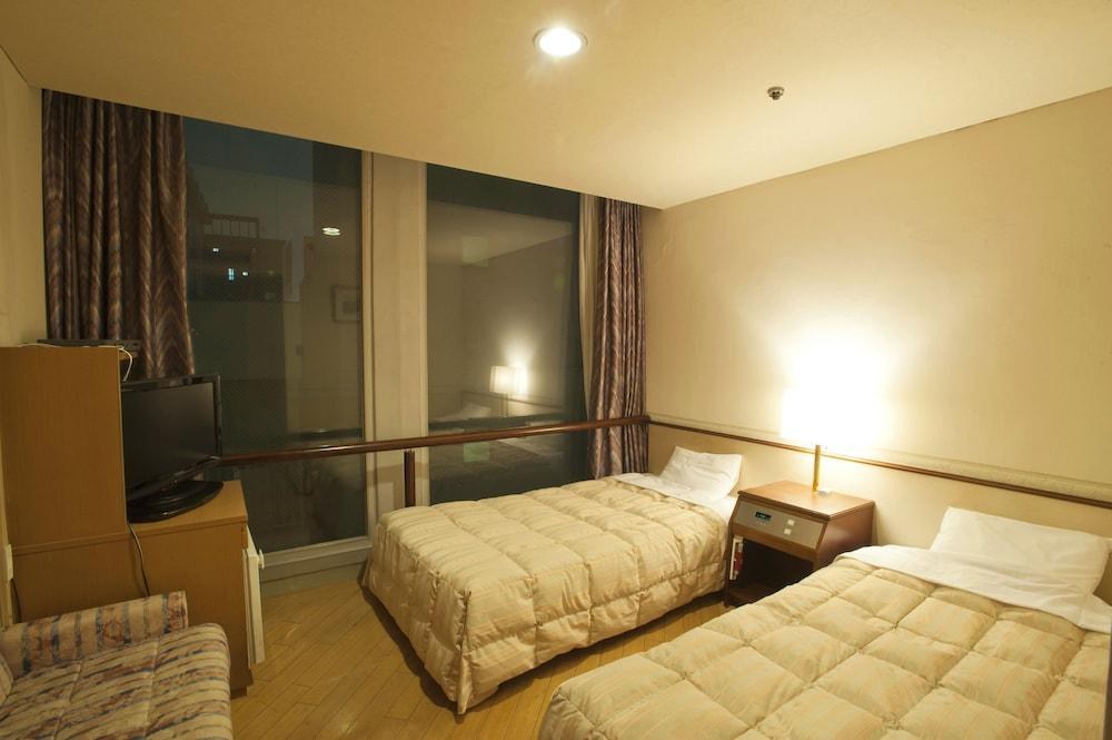 OSAKA CASTLE HOTEL photo 3