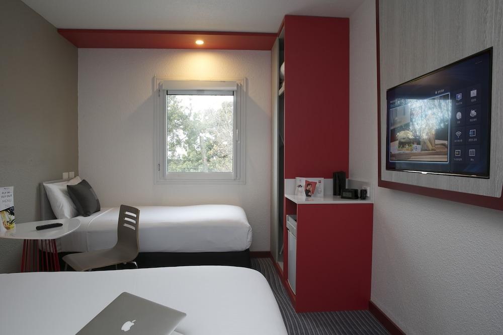 IBIS SYDNEY AIRPORT photo 3