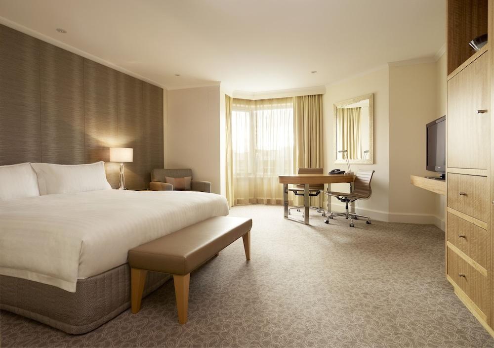 HYATT REGENCY photo 4