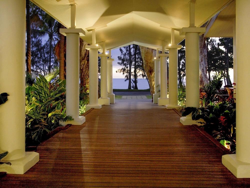THE REEF HOUSE PALM COVE photo 2